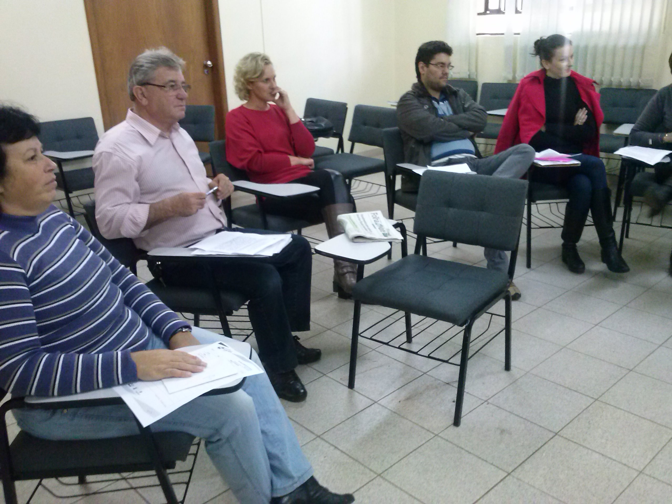 Professores na revelação e entrega da carta.